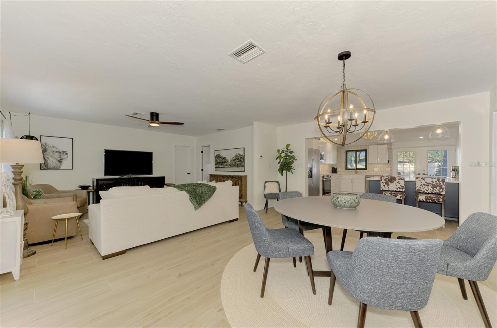 NORWOOD PARK - Residential