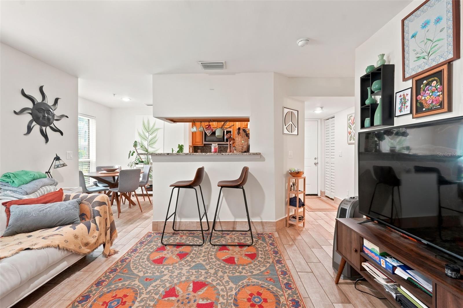 THE GRAND RESERVE CONDO - Residential