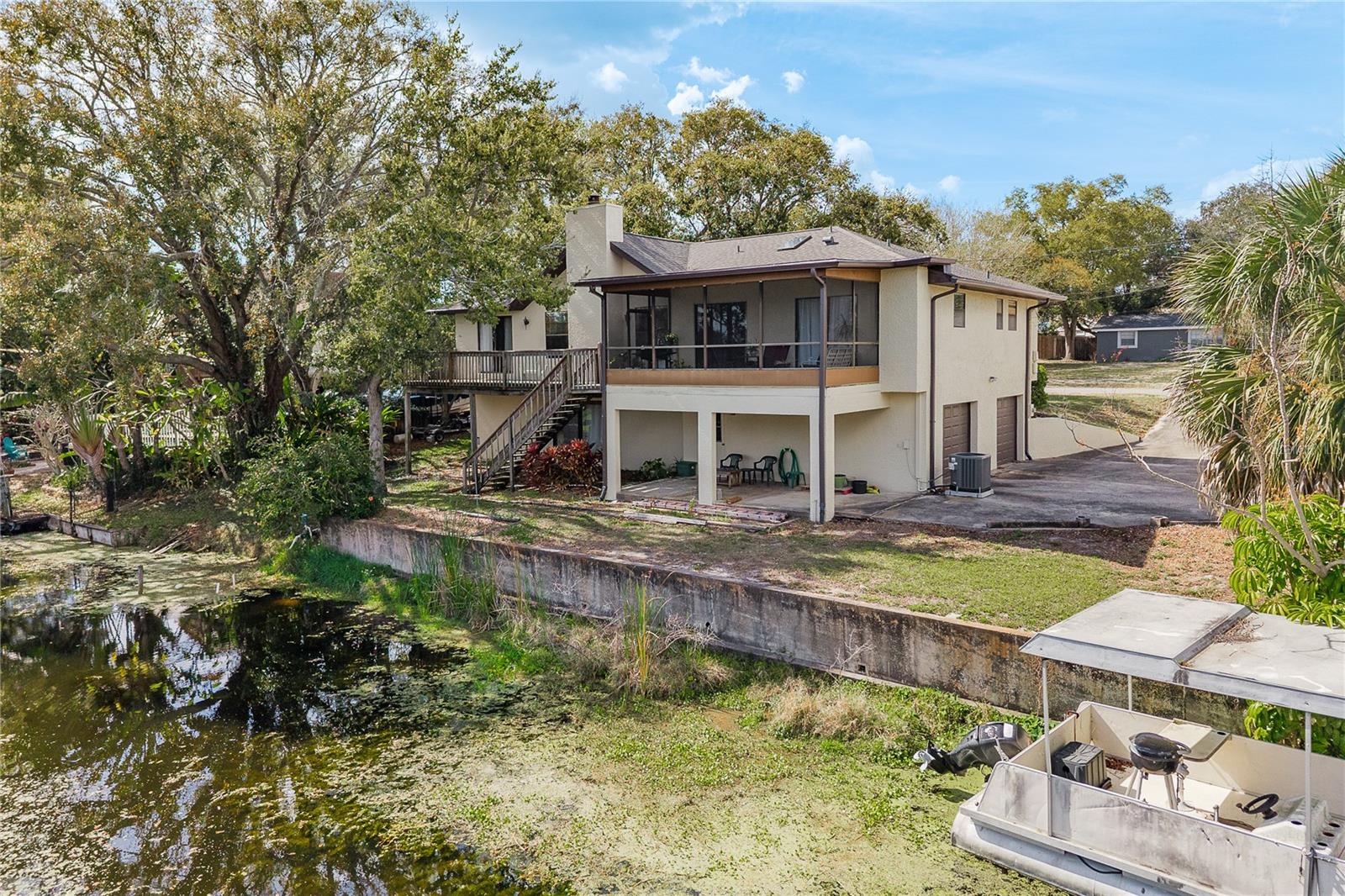 LAKE VIEW VILLAS - Residential