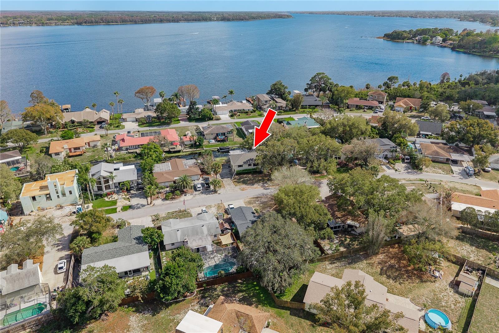 LAKE VIEW VILLAS - Residential