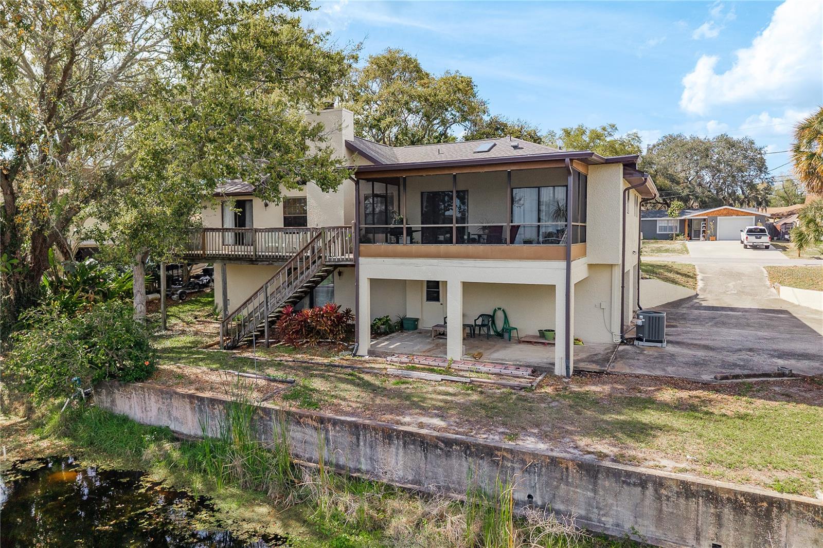 LAKE VIEW VILLAS - Residential