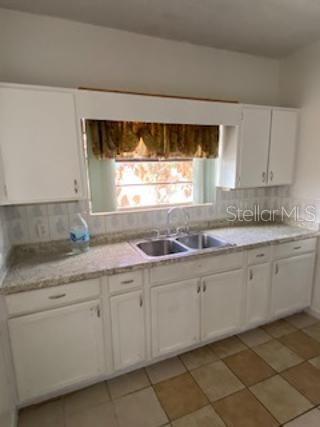 LAKEVIEW PLACE SUB - Residential Lease