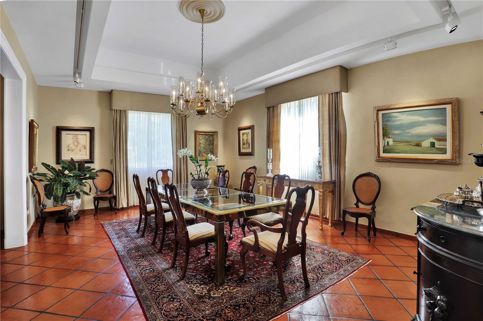 GHN- VILLA CAPARRA - Residential