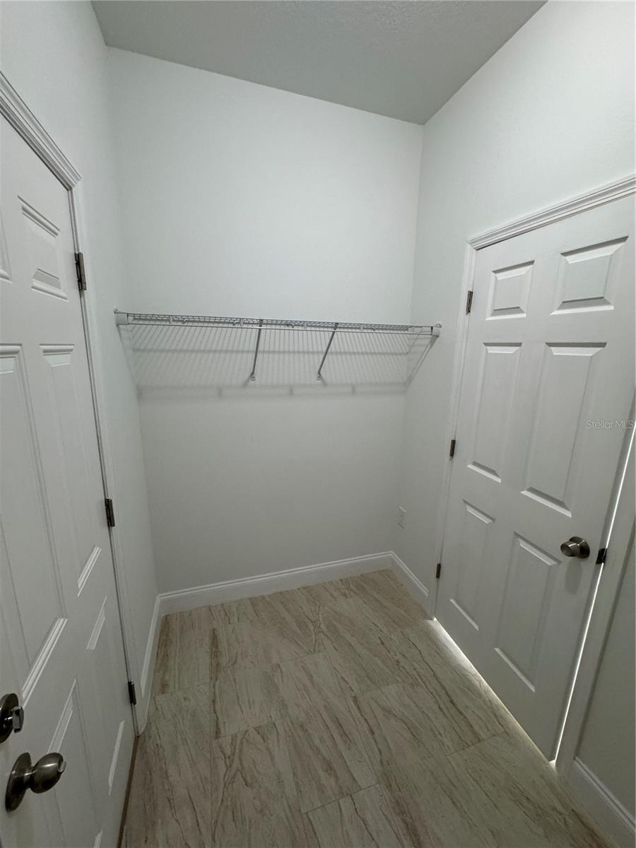 DELTONA LAKES - Residential