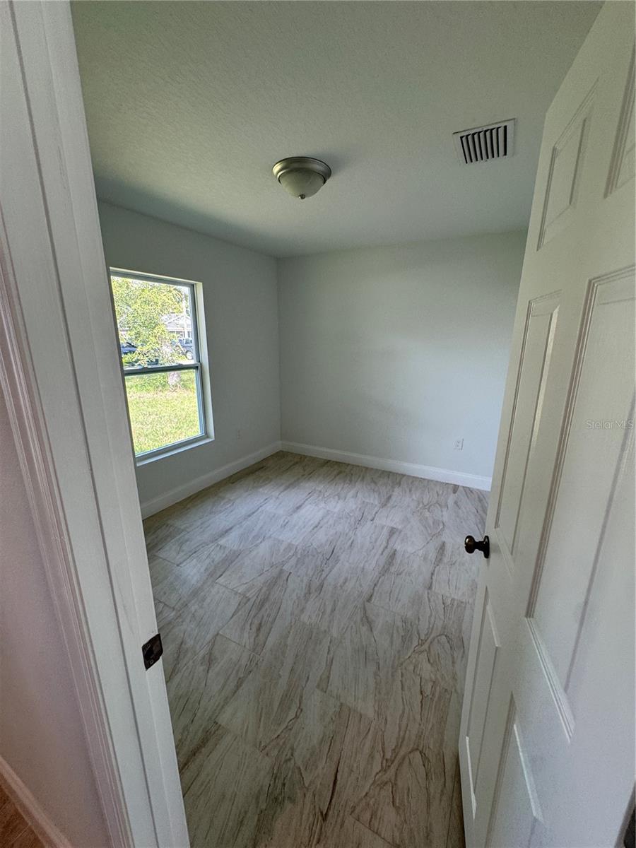 DELTONA LAKES - Residential