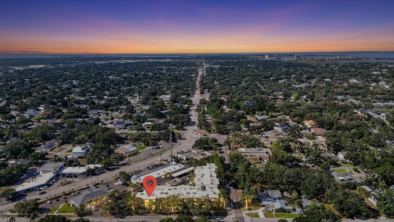 THE CONDOMIN F SUNSET PARK - Residential
