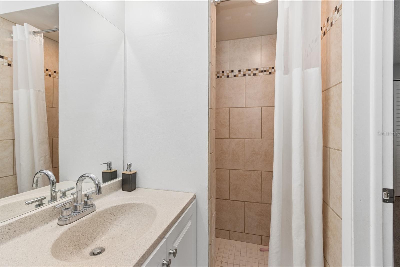 JASMINE LAKES - Residential