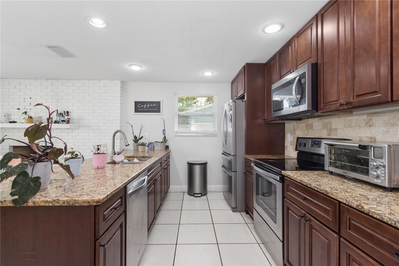 JASMINE LAKES - Residential