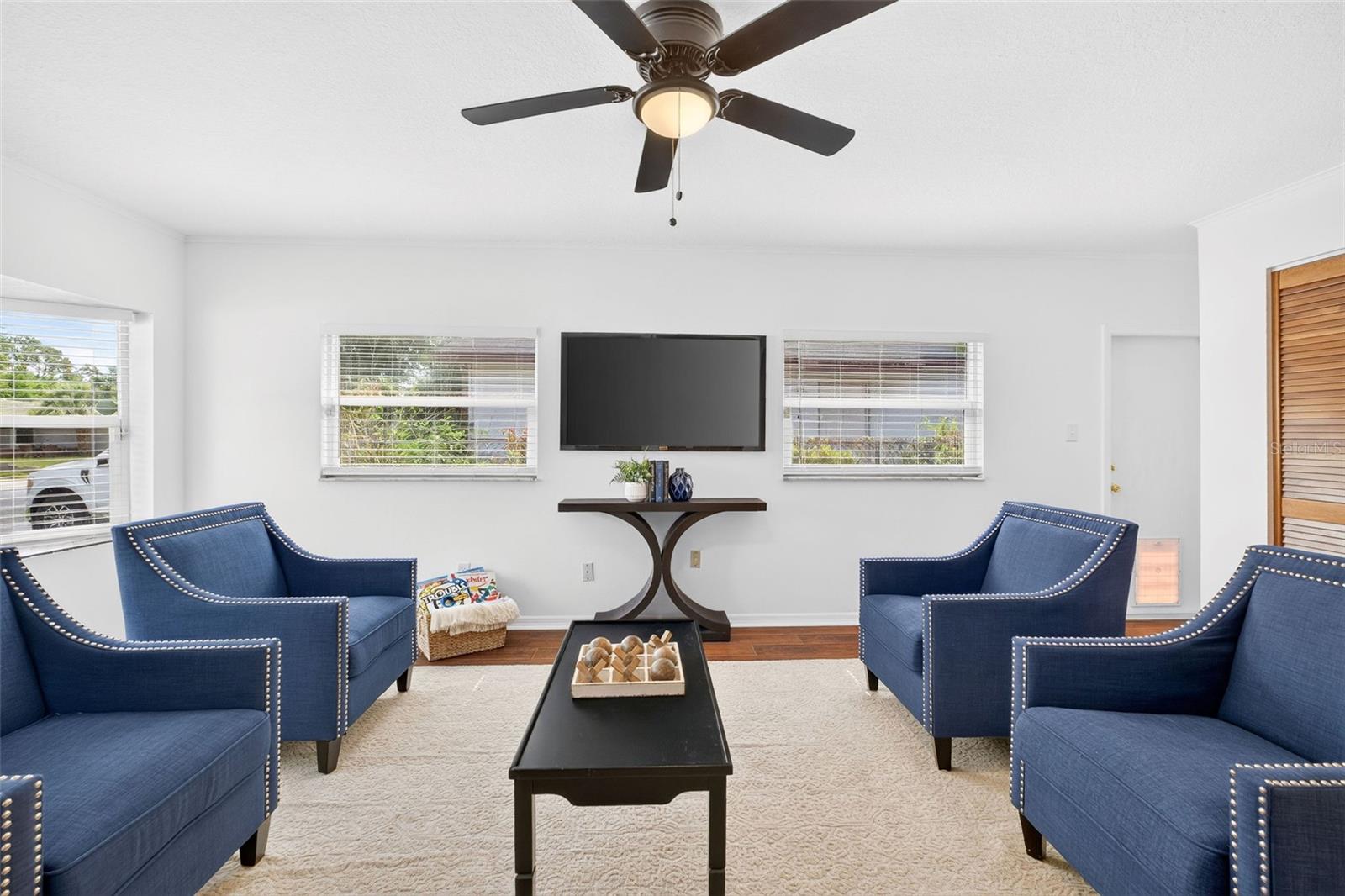 LAUREL SPGS - Residential