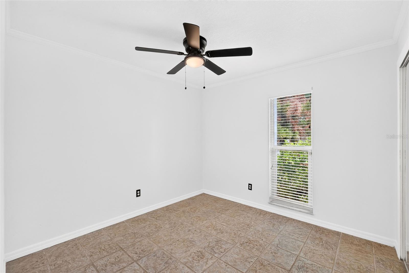 LAUREL SPGS - Residential