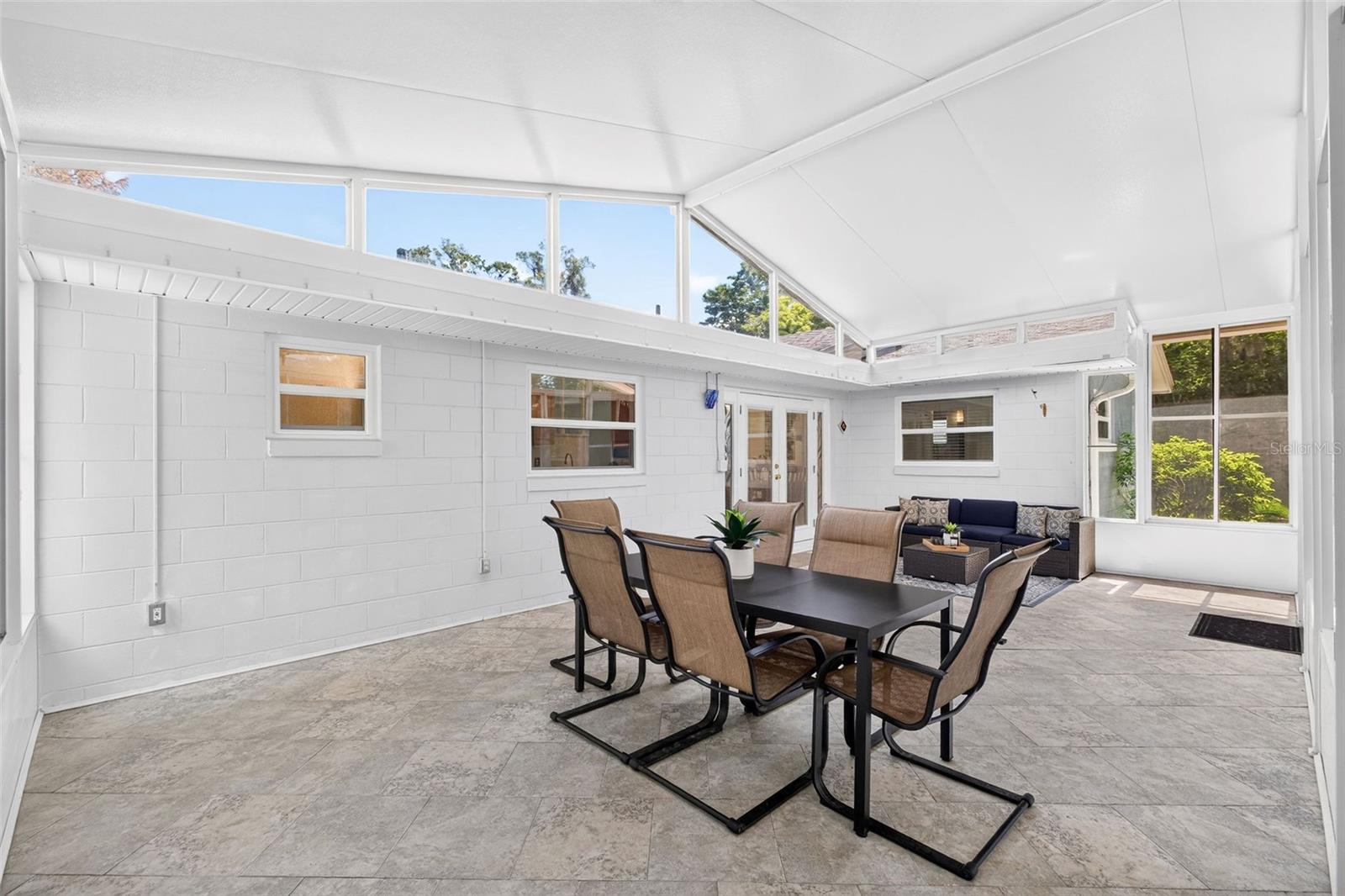 LAUREL SPGS - Residential