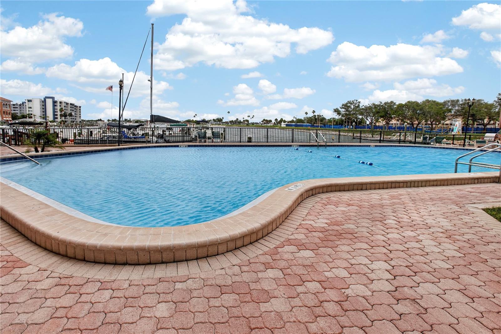 PARADISE ISLAND TOWERS CONDO - Residential