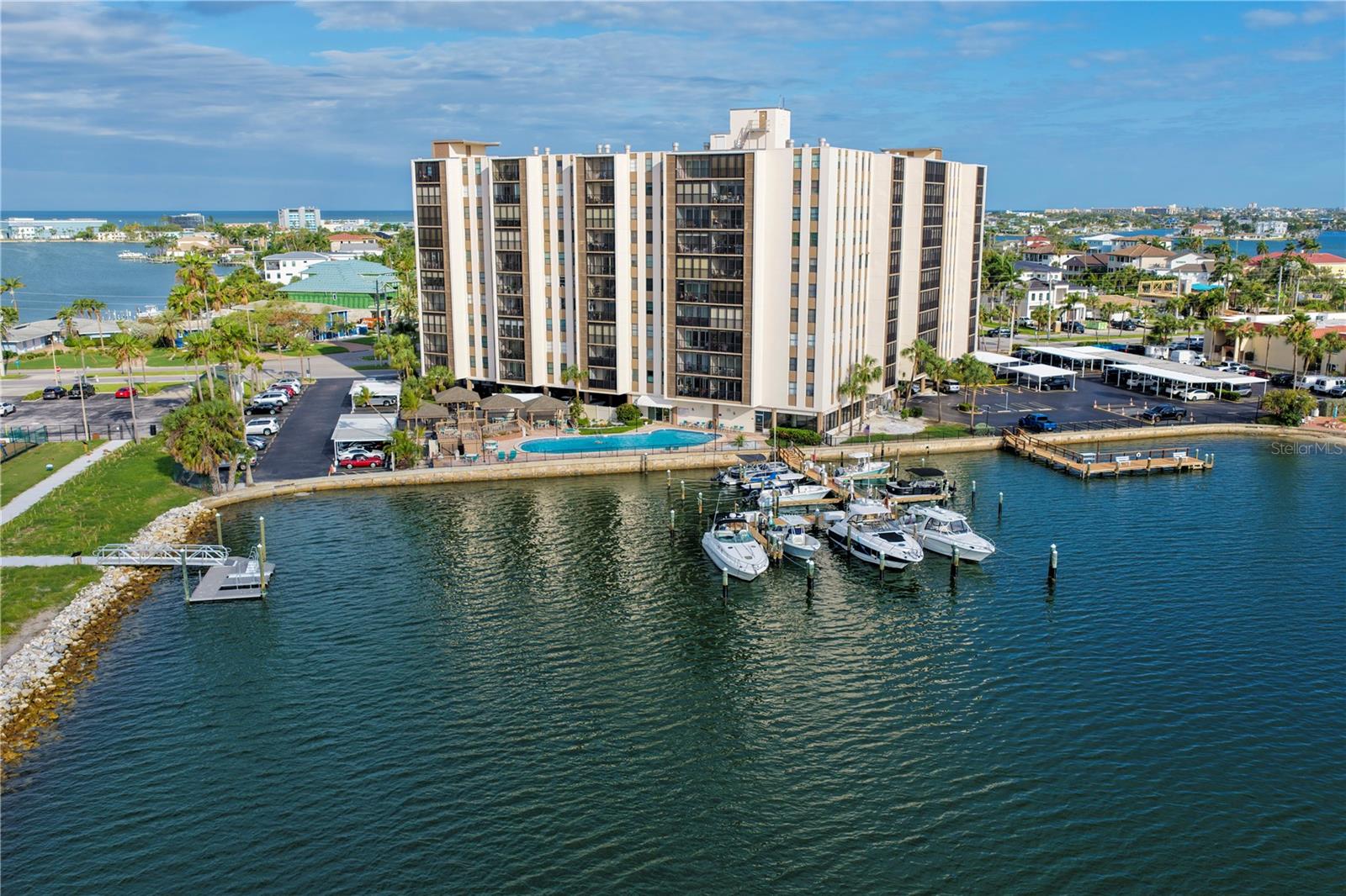 PARADISE ISLAND TOWERS CONDO - Residential