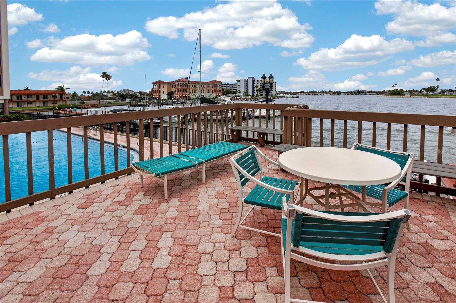 PARADISE ISLAND TOWERS CONDO - Residential
