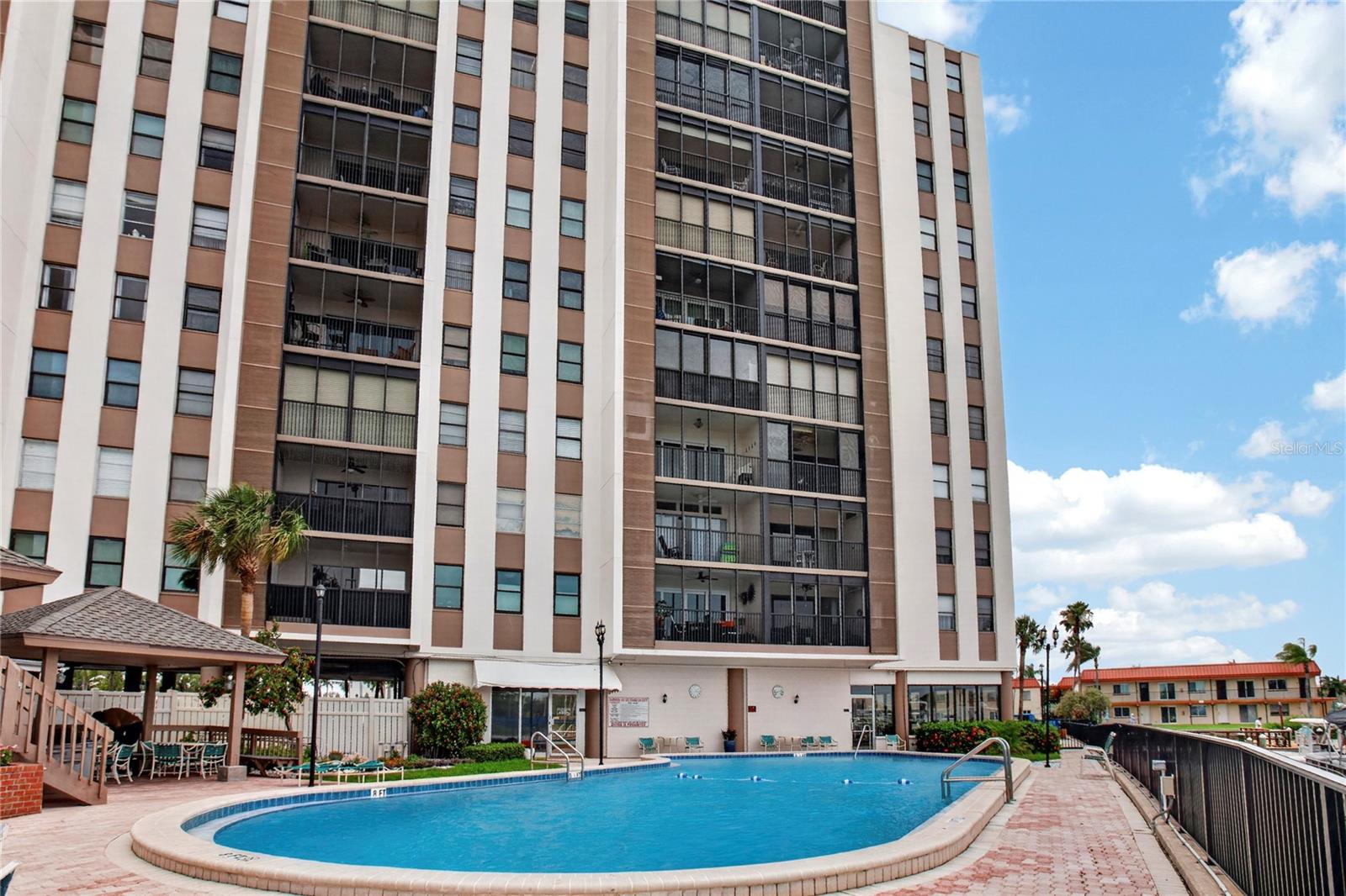 PARADISE ISLAND TOWERS CONDO - Residential