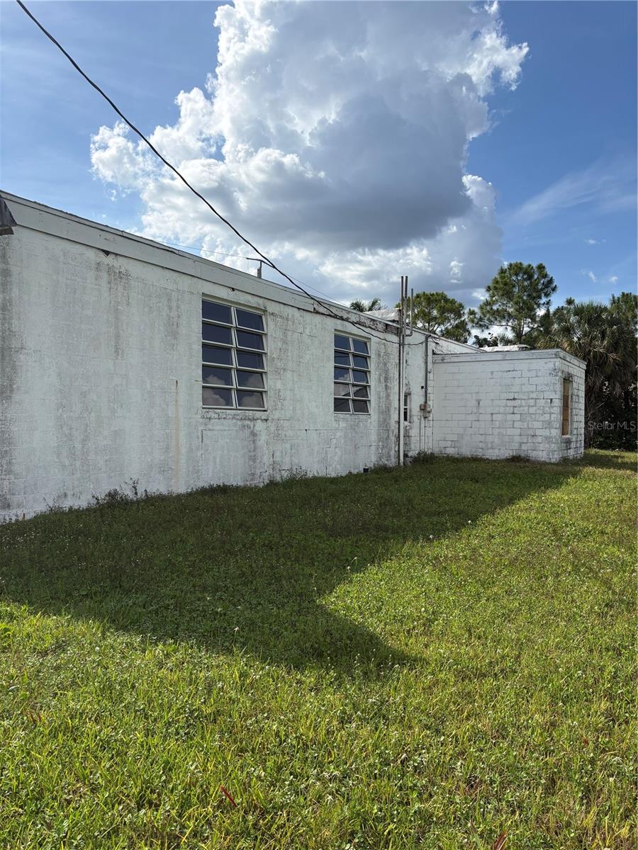 PUNTA GORDA - Commercial Sale