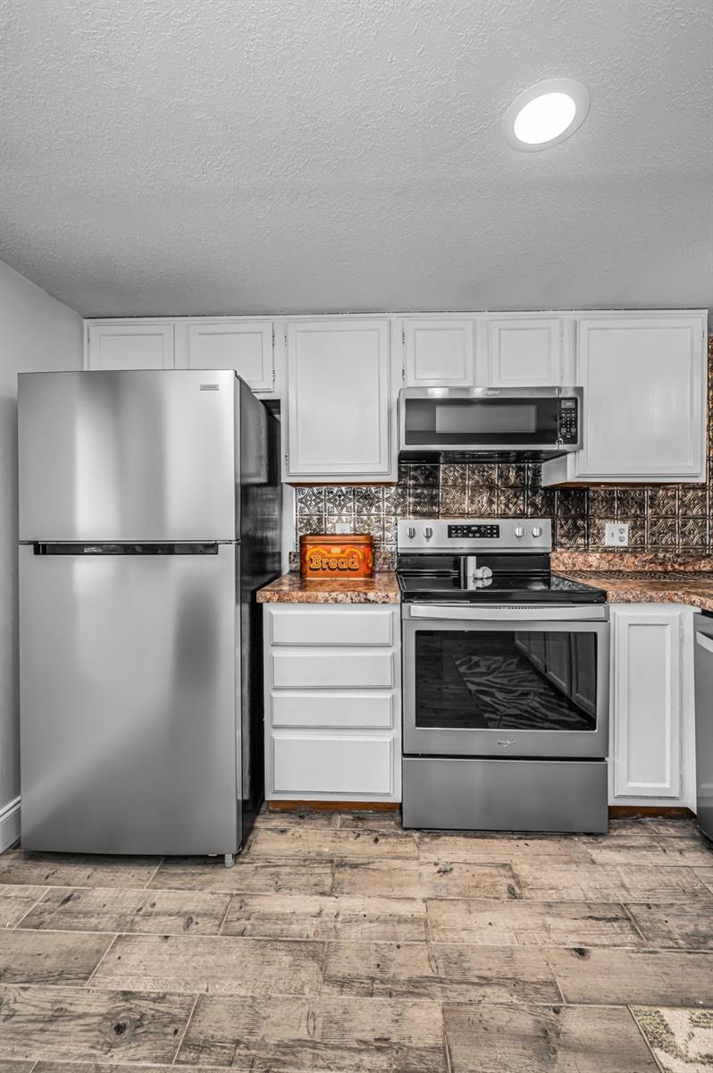 VILLAS OF BEACON GROVES - Residential