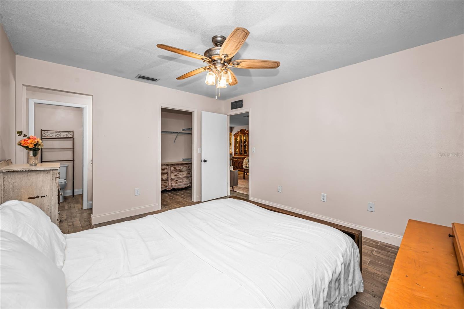 VILLAS OF BEACON GROVES - Residential
