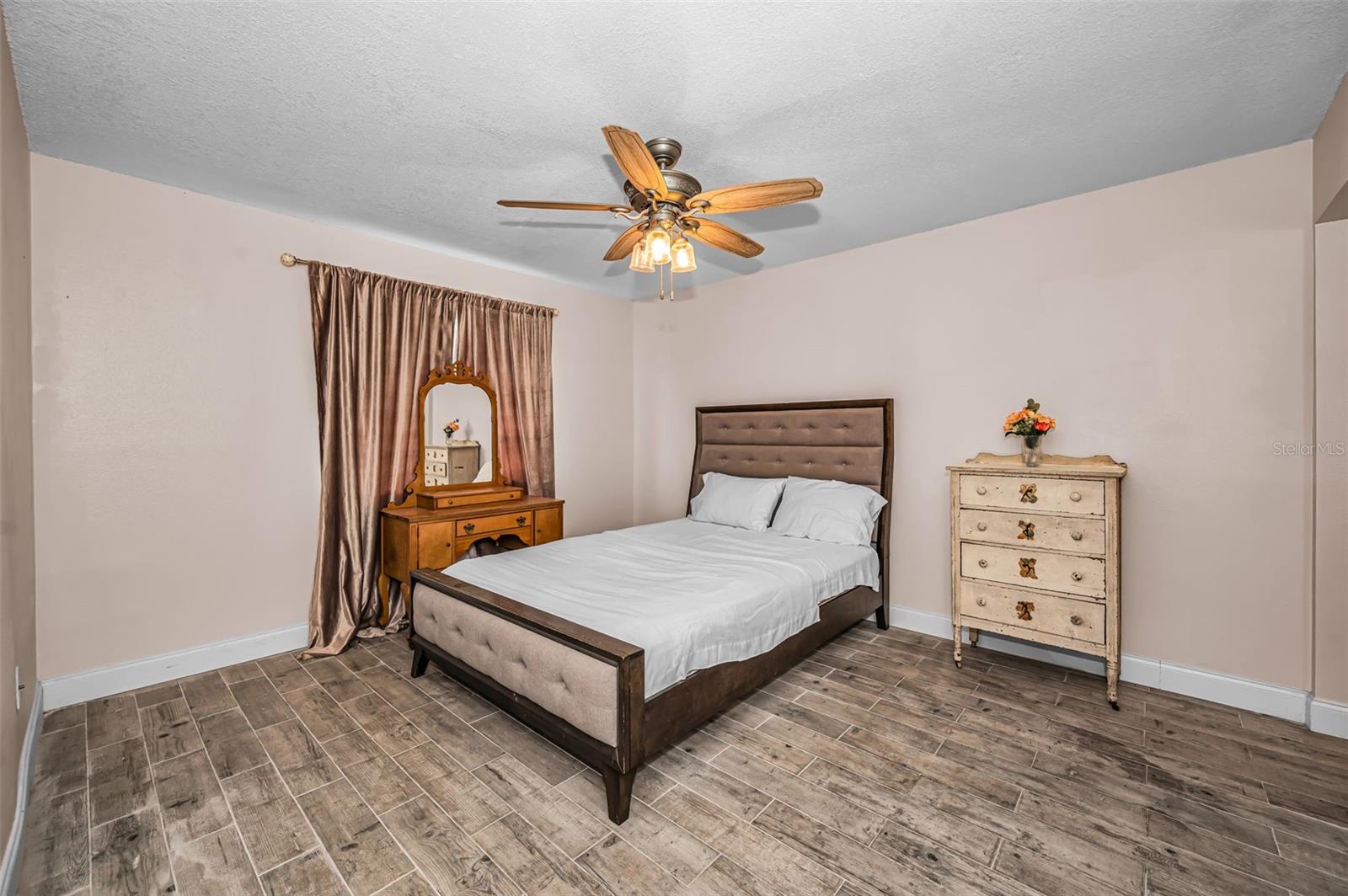 VILLAS OF BEACON GROVES - Residential