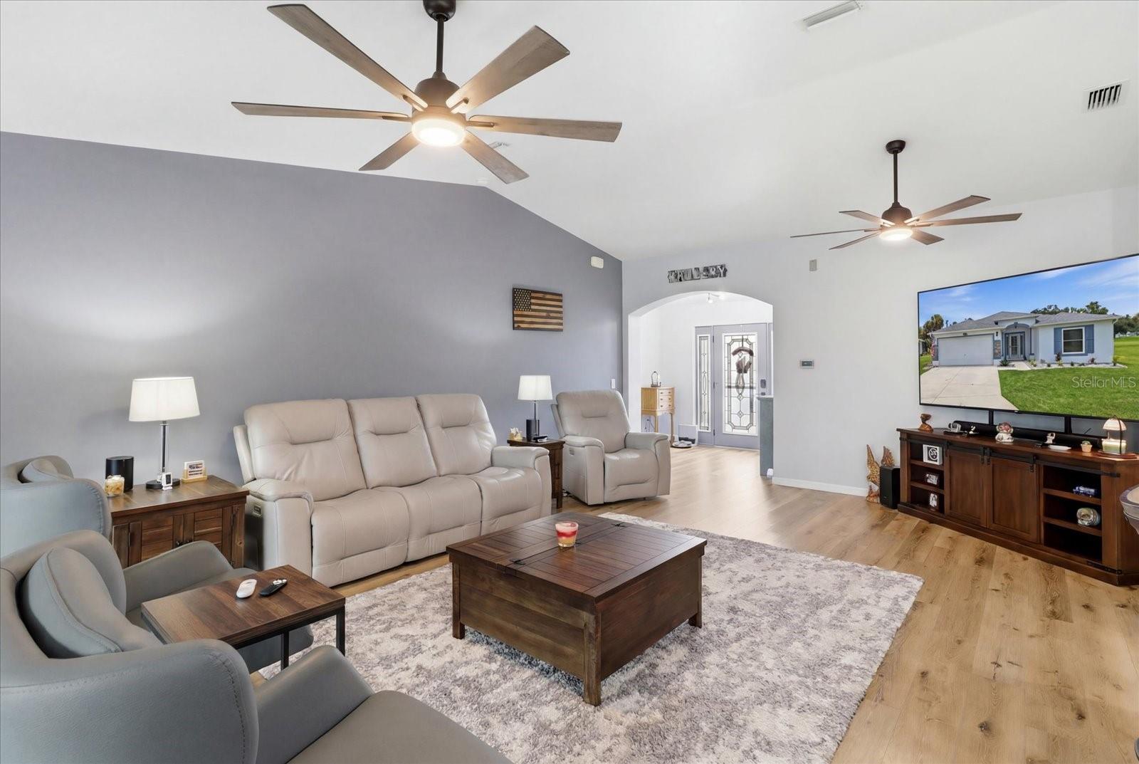 SUMMERGLEN PH 04 - Residential