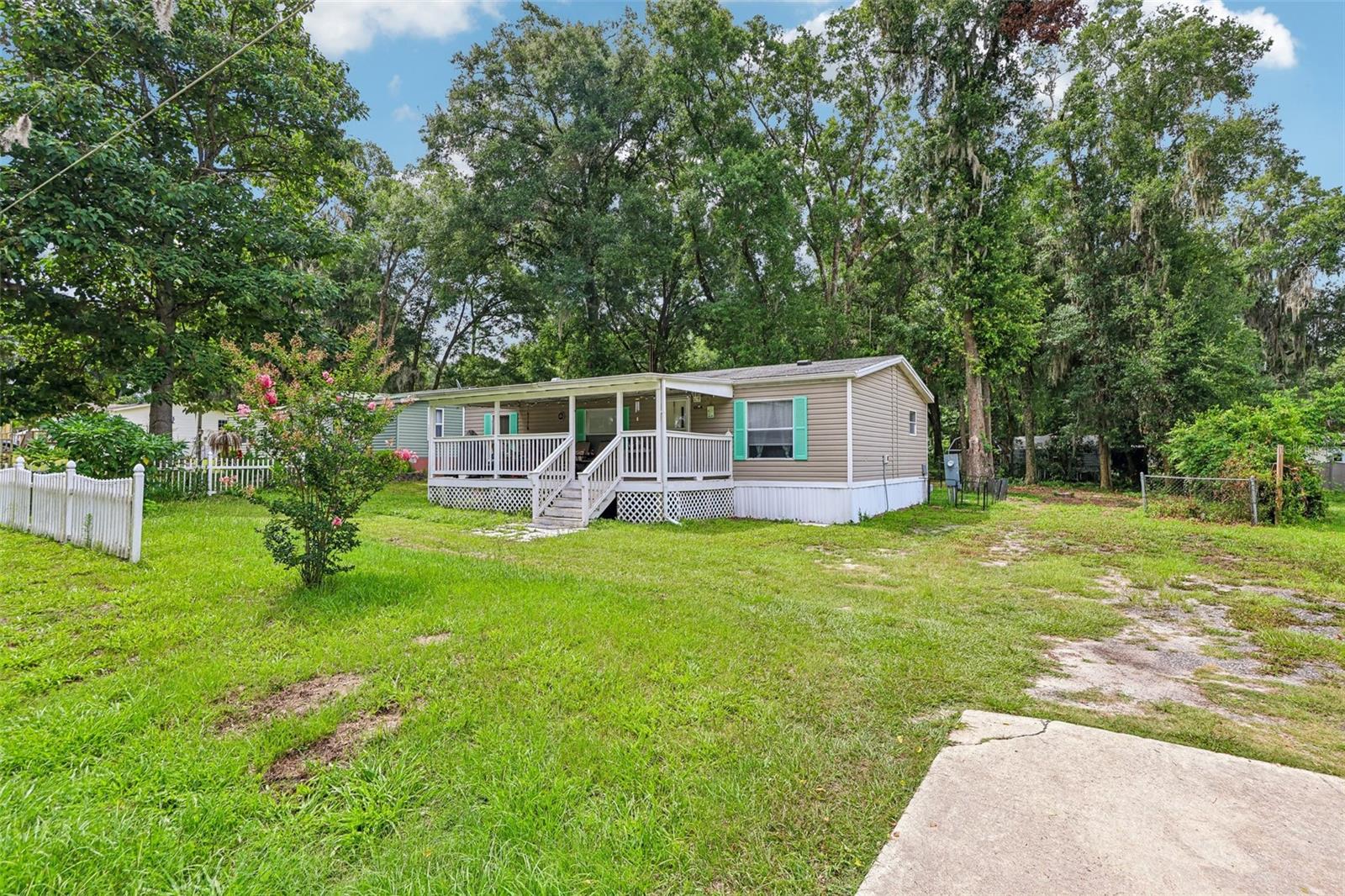 BREEZEWOOD ESTATE - Residential
