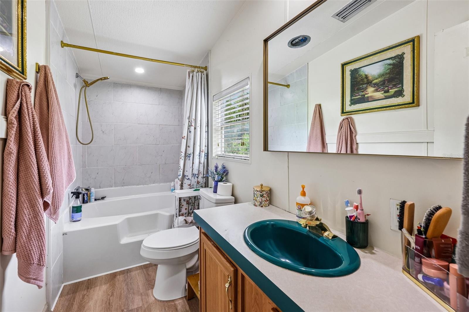 BREEZEWOOD ESTATE - Residential