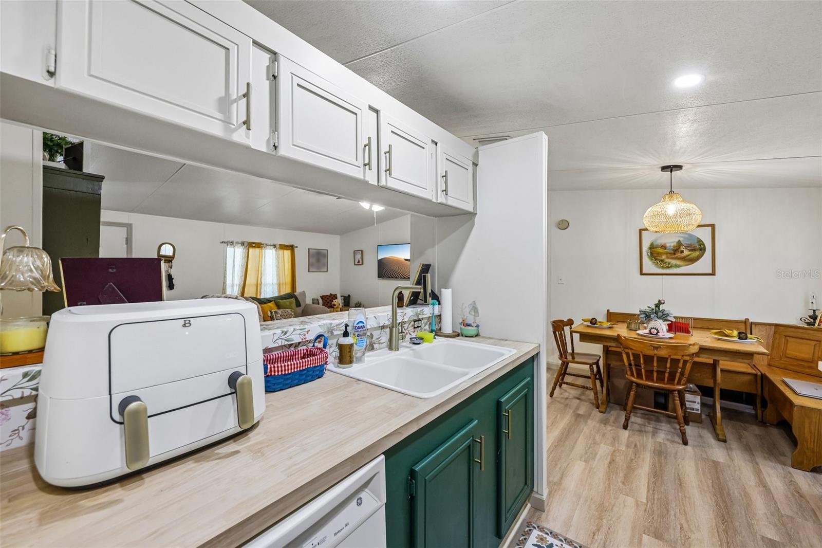 BREEZEWOOD ESTATE - Residential
