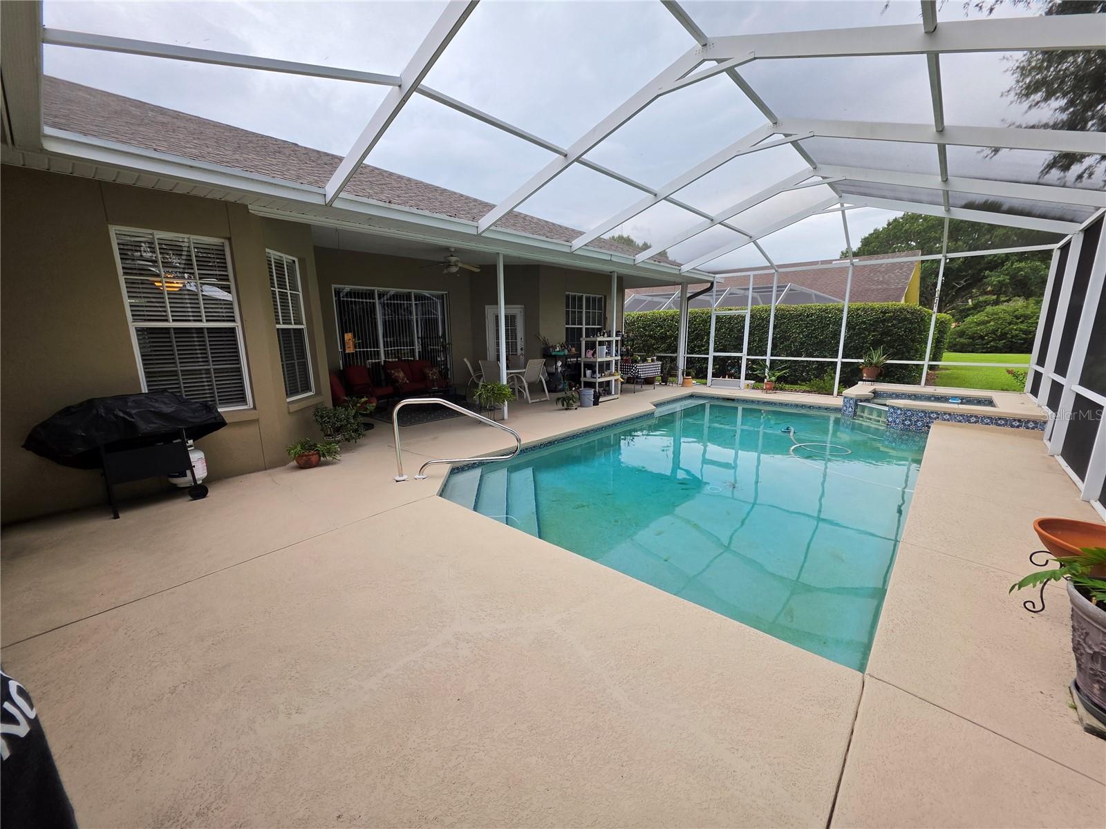 CREWS LAKE HILLS ESTATE - Residential