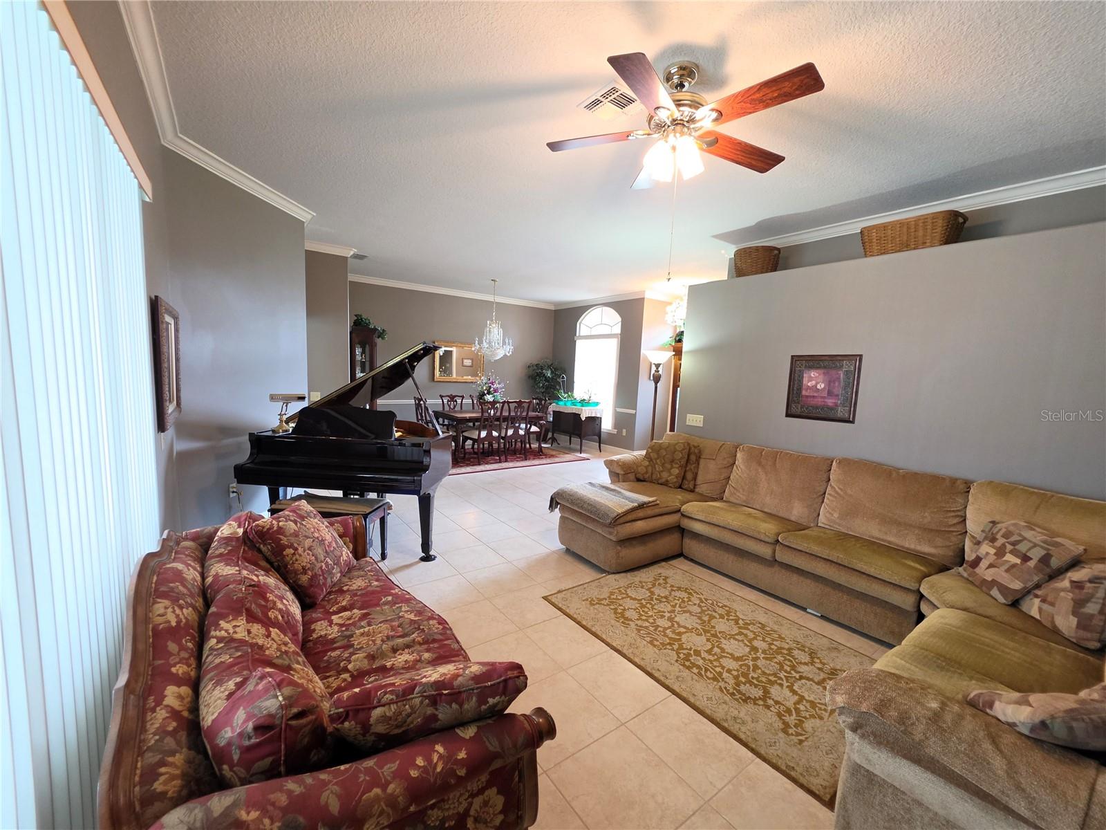 CREWS LAKE HILLS ESTATE - Residential