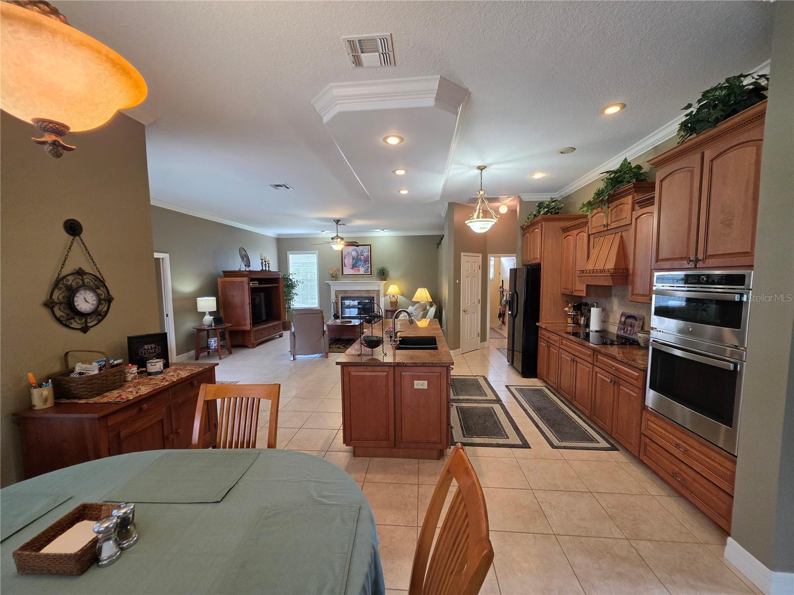 CREWS LAKE HILLS ESTATE - Residential