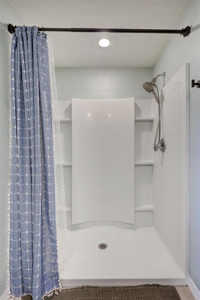SUWANNEE LAKESIDE PH 2 & 3 - Residential