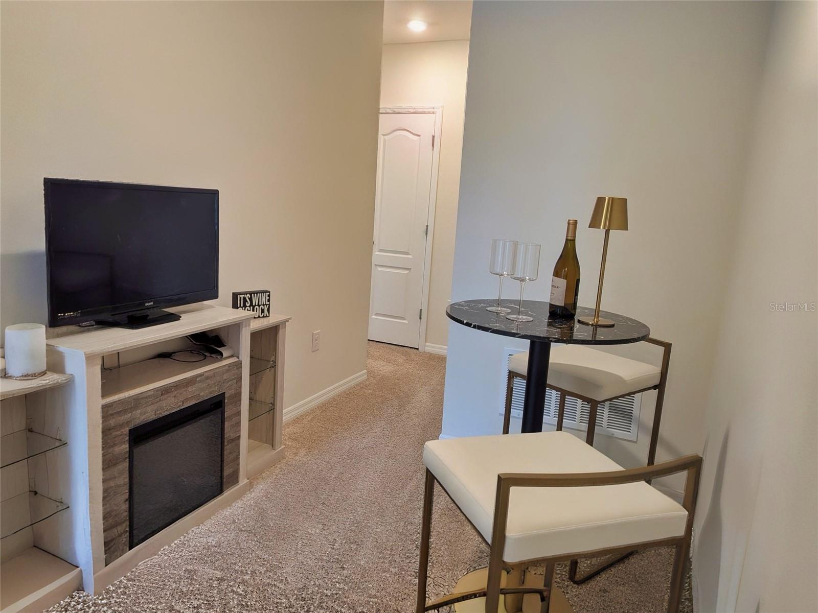 BELLA OAKS - Residential
