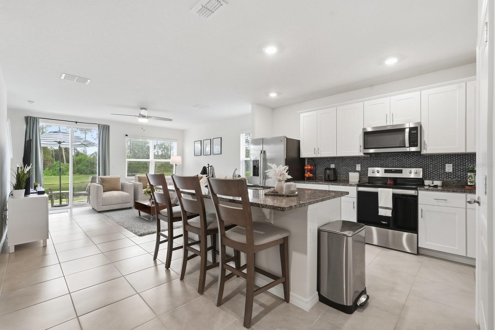 BELLA OAKS - Residential