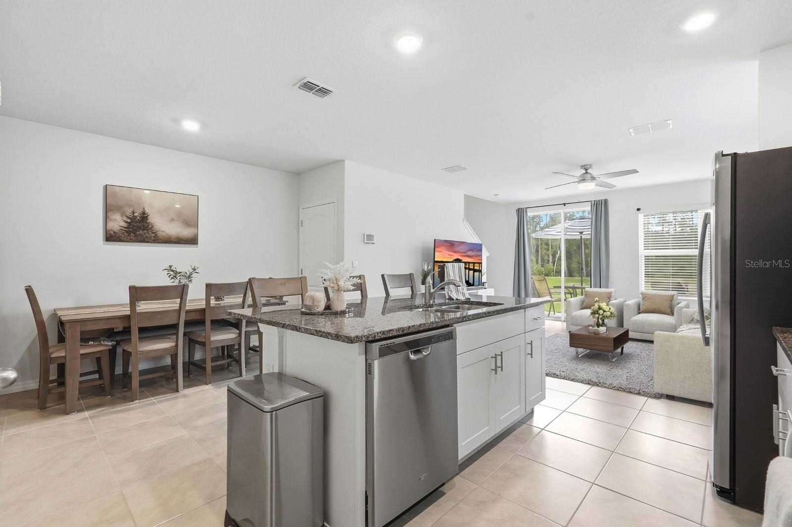 BELLA OAKS - Residential