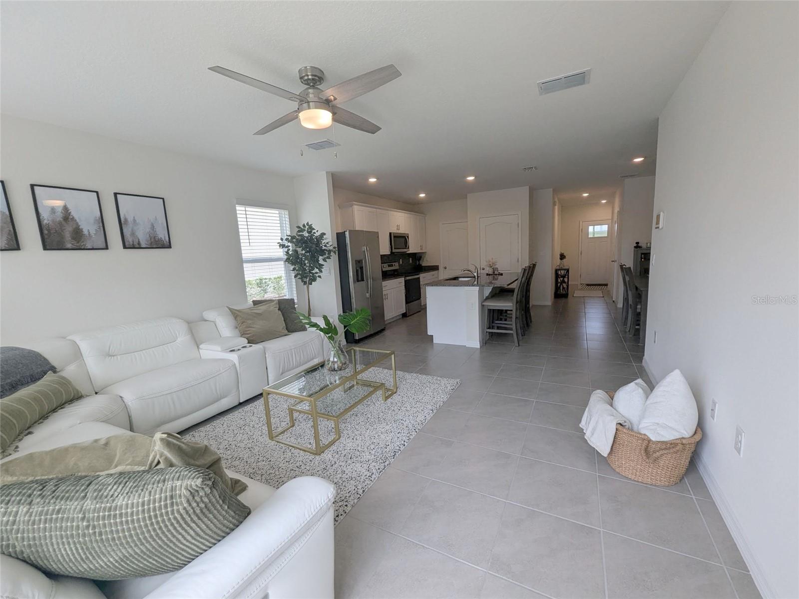 BELLA OAKS - Residential