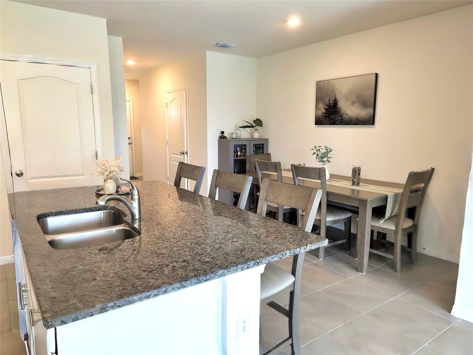 BELLA OAKS - Residential