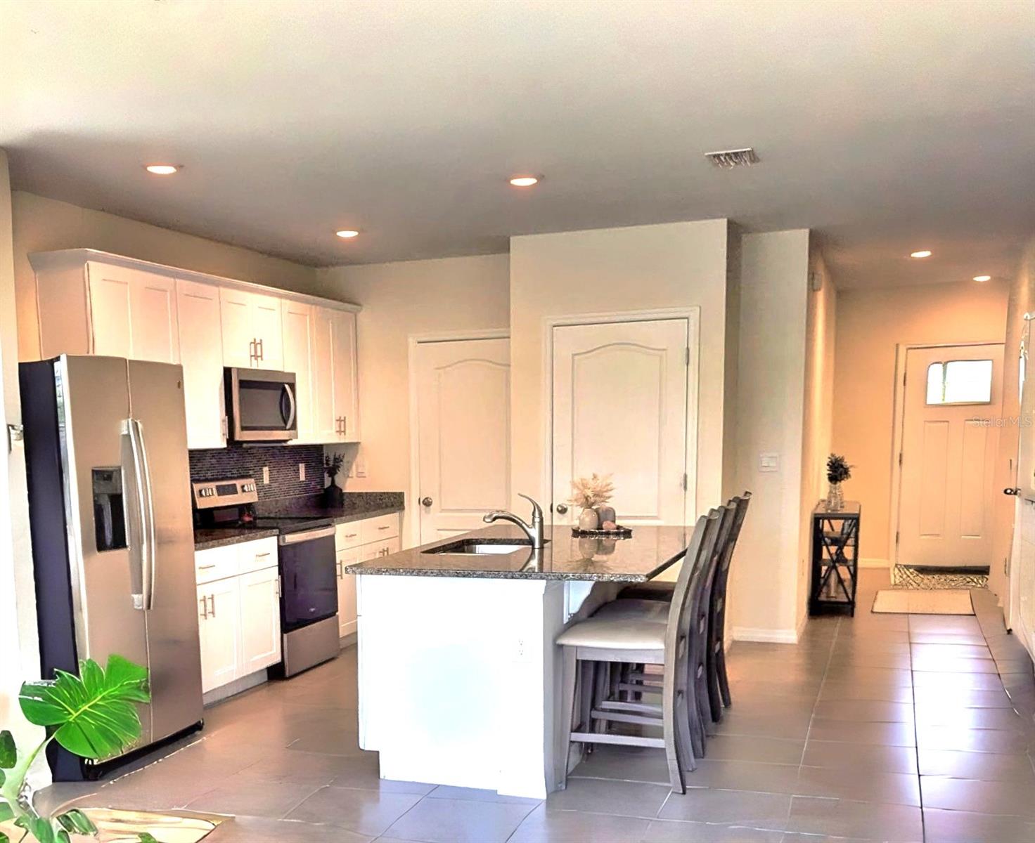 BELLA OAKS - Residential