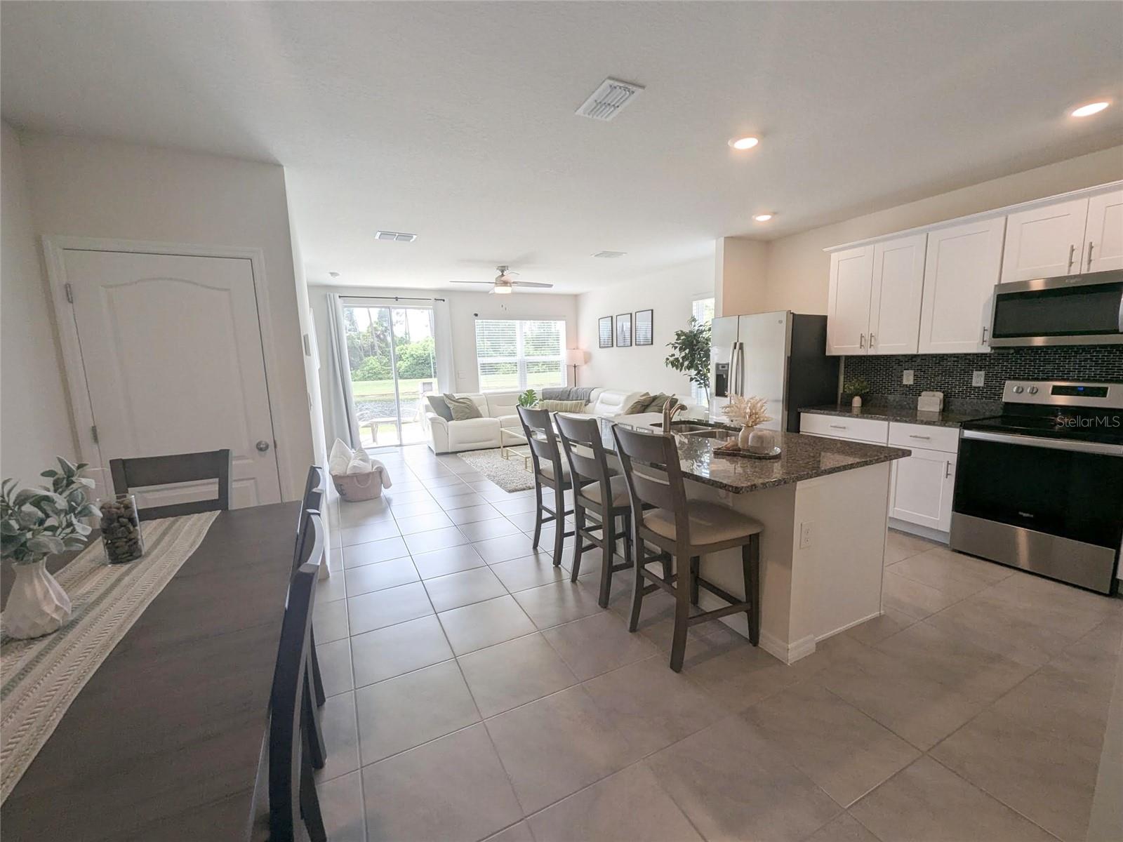 BELLA OAKS - Residential