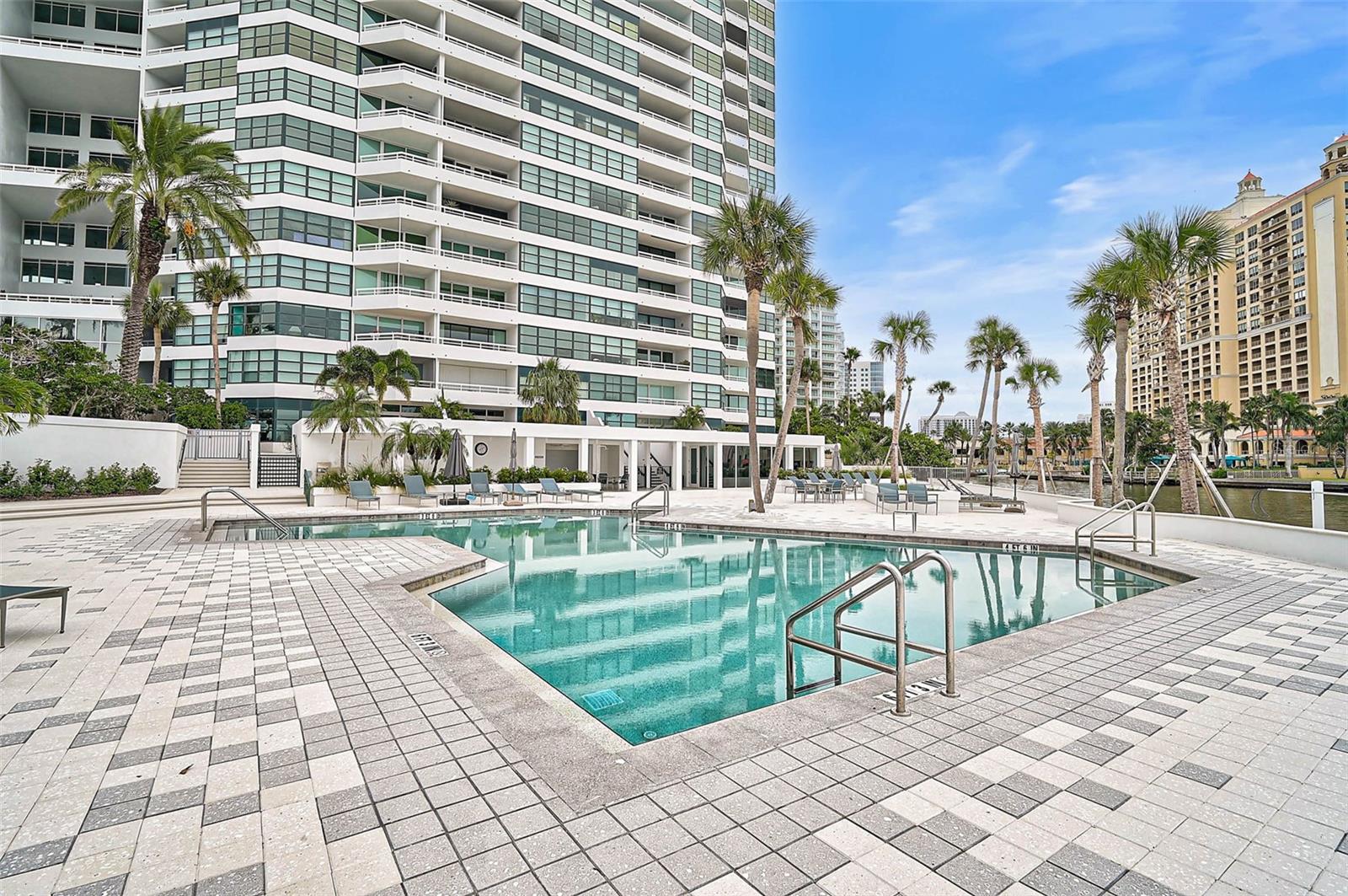 CONDO ON THE BAY TOWER II - Residential
