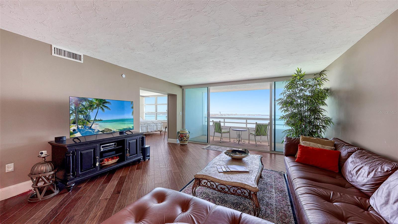 CONDO ON THE BAY TOWER II - Residential