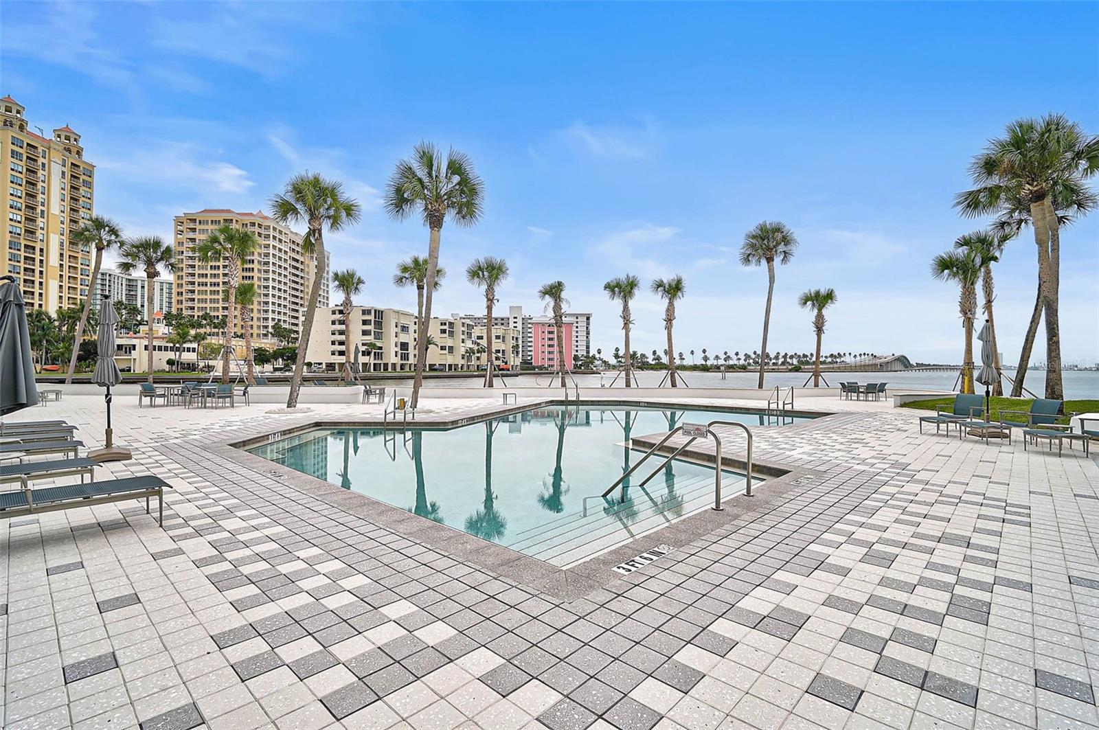 CONDO ON THE BAY TOWER II - Residential