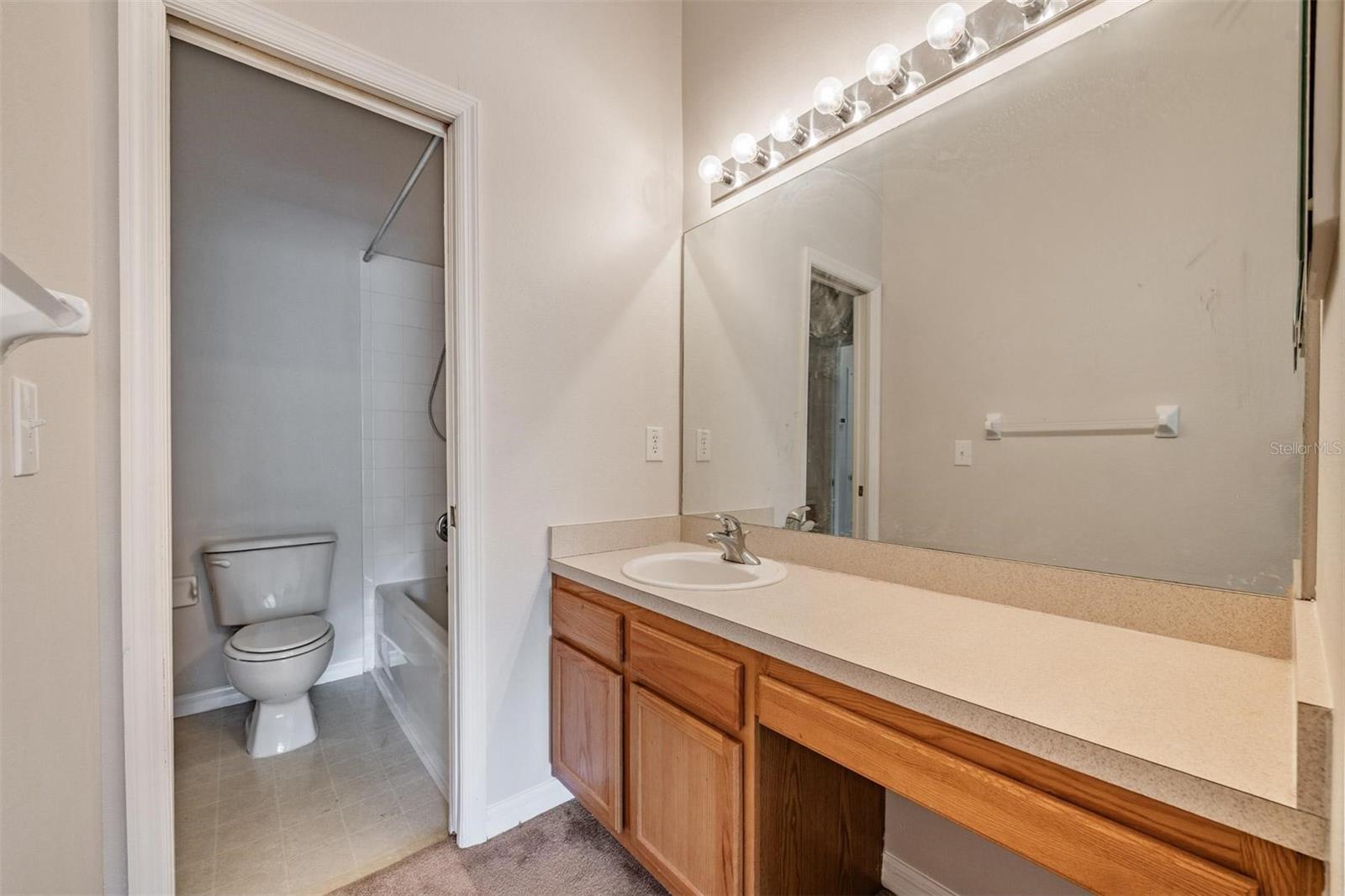 CHELSEA MANOR - Residential