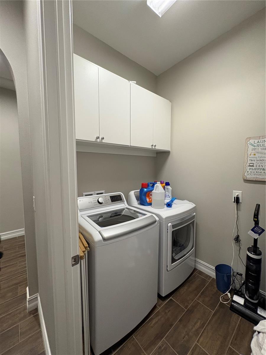 VILLAGE/TRINITY LAKES - Residential Lease