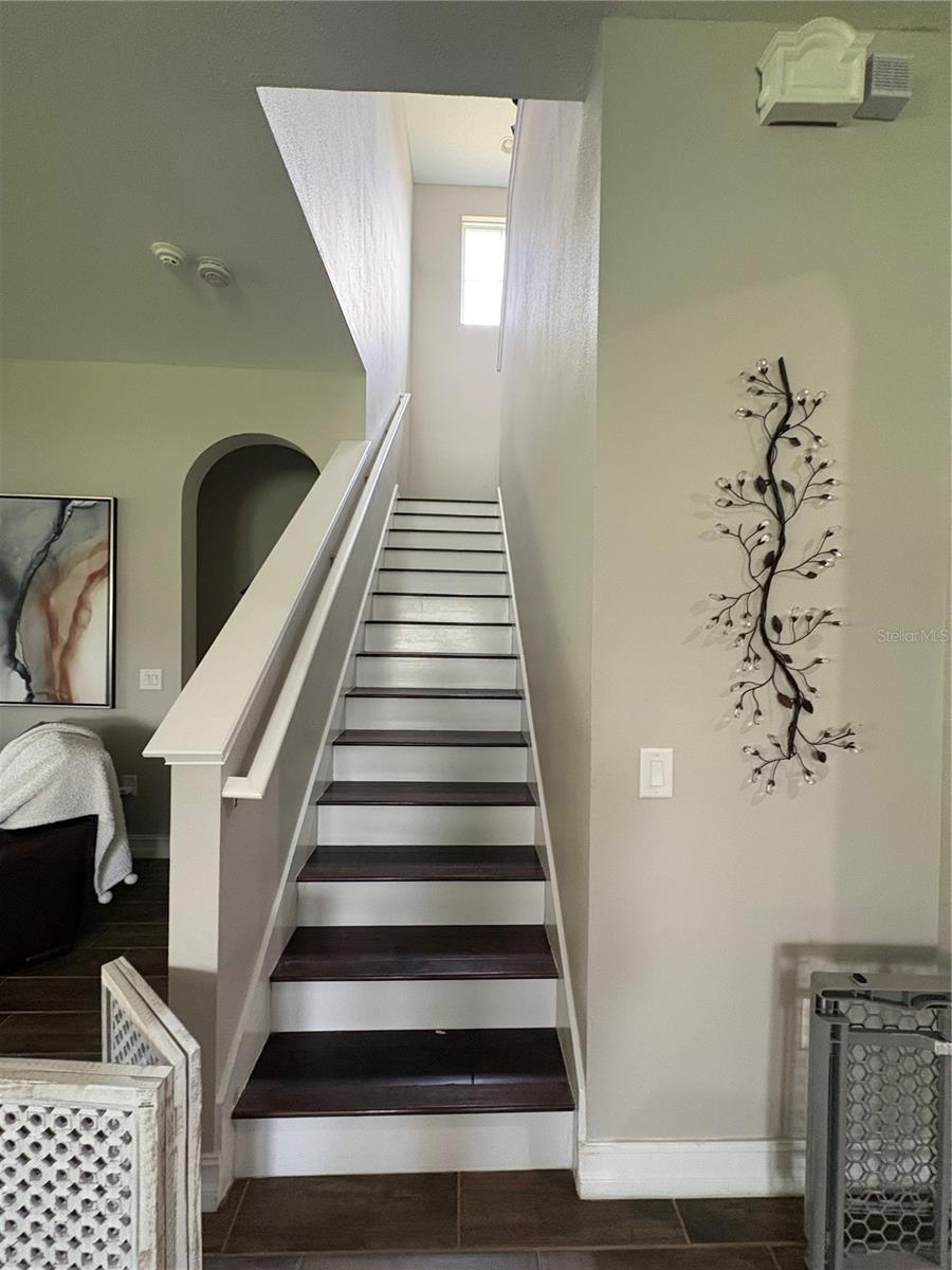 VILLAGE/TRINITY LAKES - Residential Lease
