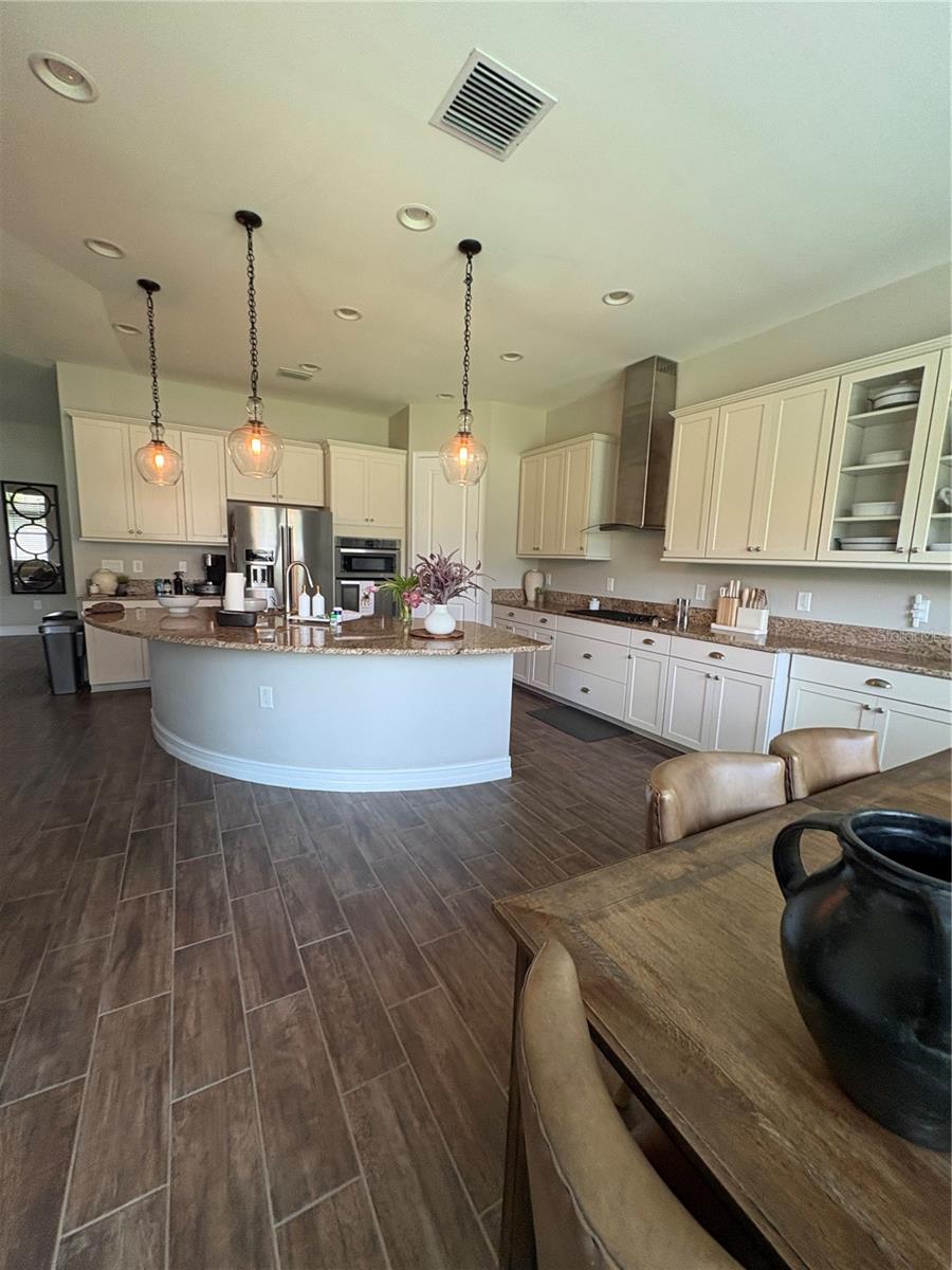 VILLAGE/TRINITY LAKES - Residential Lease