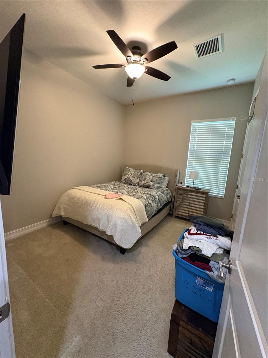 VILLAGE/TRINITY LAKES - Residential Lease