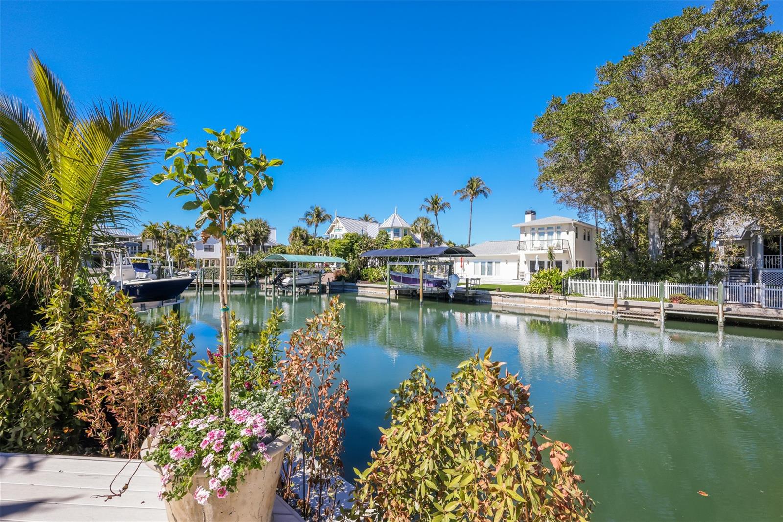 HARBOR DRIVE WATERWAYS - Residential