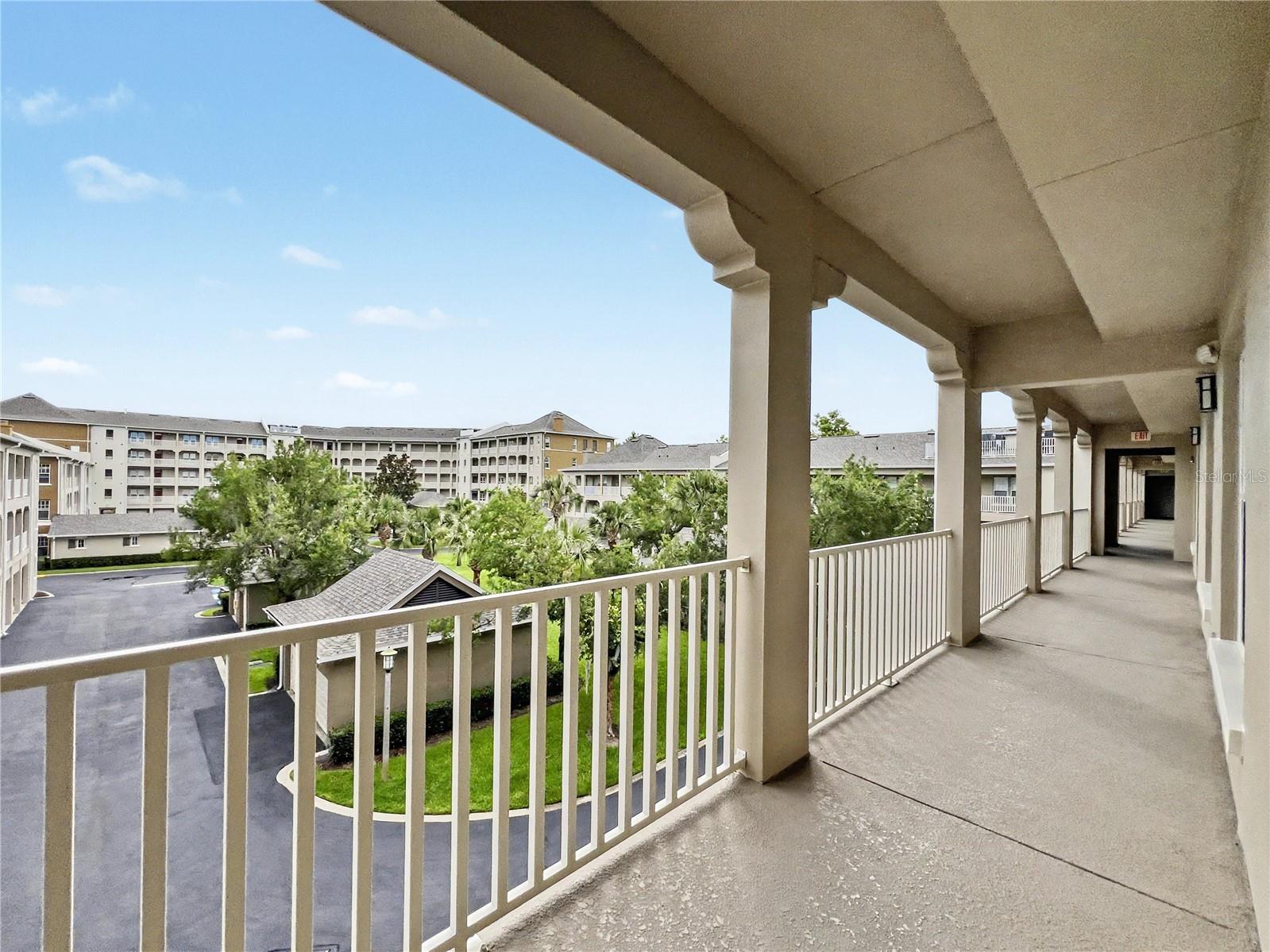 ARTISAN CLUB CONDO PH 3 - Residential