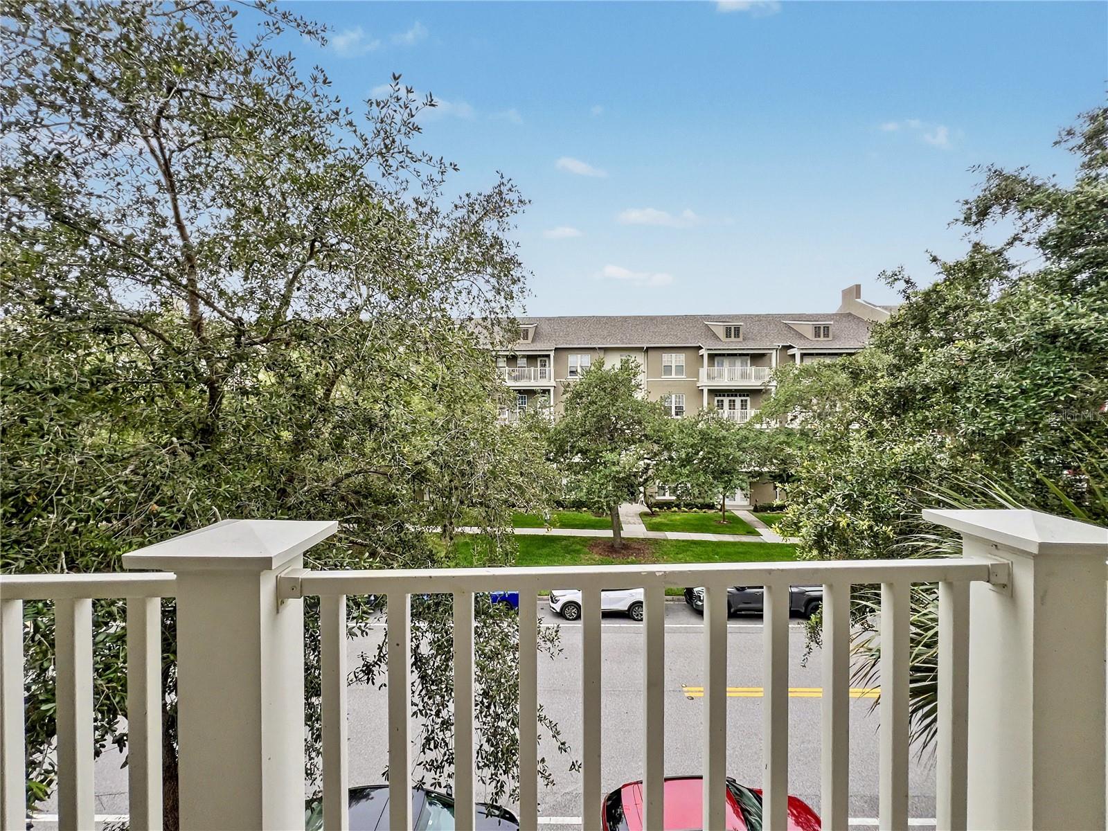 ARTISAN CLUB CONDO PH 3 - Residential
