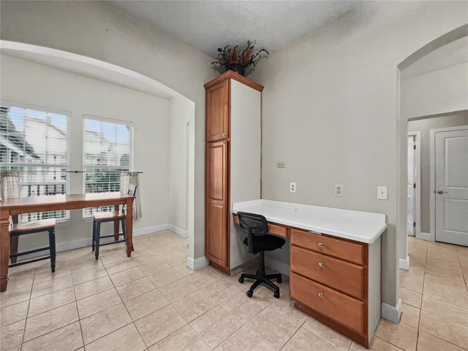 ARTISAN CLUB CONDO PH 3 - Residential